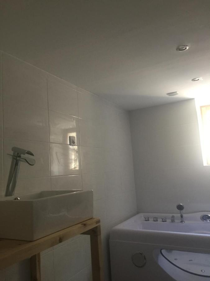 Chambres D'Hotes La Voute Volonne ภายนอก รูปภาพ